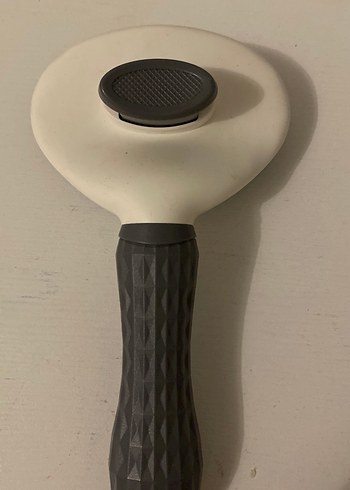 Gri Tüylü Kedi Tarağı - Görsel 2