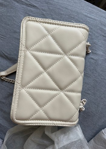 Zincir Detaylı Beyaz Deri Kadın Çanta - Görsel 6