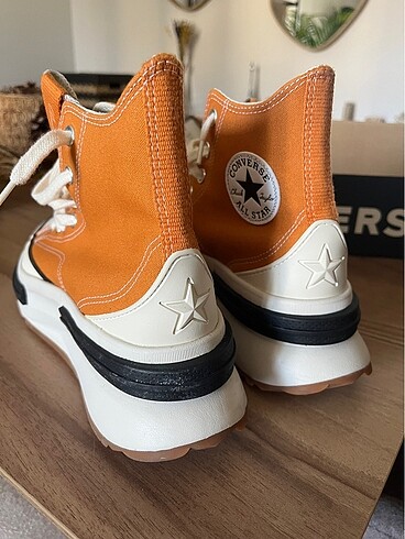 40 Beden turuncu Renk Converse40