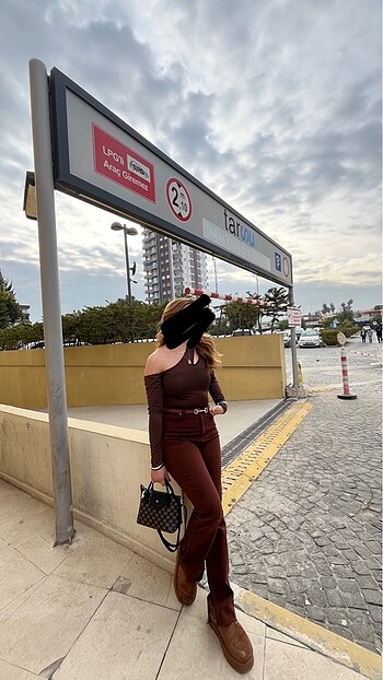 m Beden kahverengi Renk Trendyol bluz