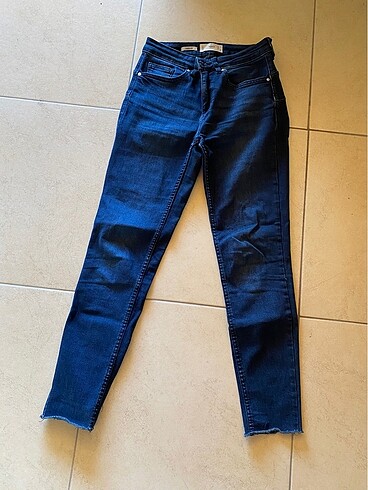 Mango jean