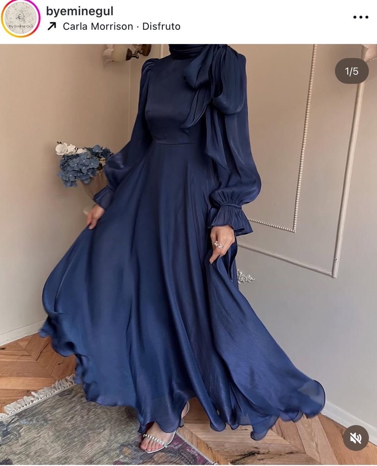 Lacivert Uzun Drapeli Gotik Kadın Abiye - Görsel 4