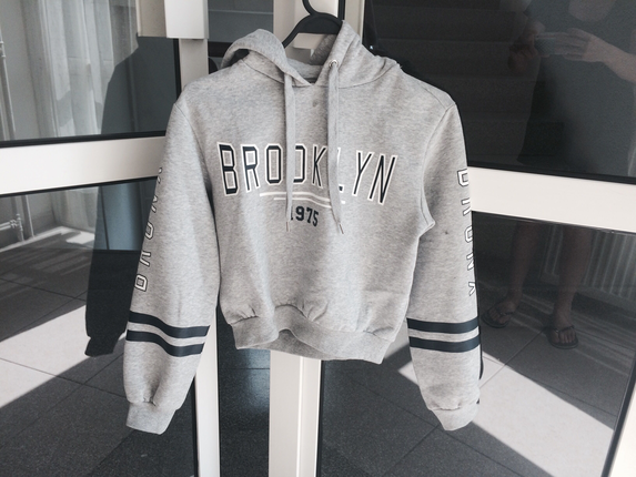 H&M sweatshirt