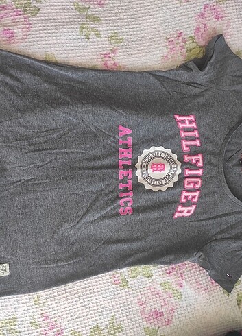 Hilfiger t shirt 