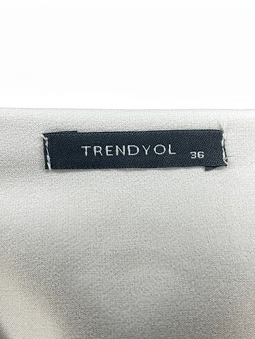 36 Beden çeşitli Renk Trendyol & Milla Bluz %70 İndirimli.