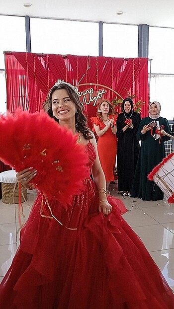 Elif yazılı yelpaze