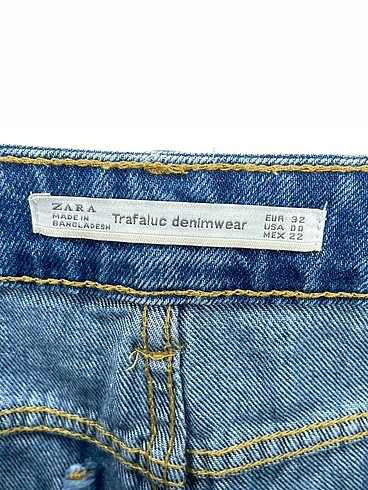 32 Beden mavi Renk Zara Jean / Kot %70 İndirimli.
