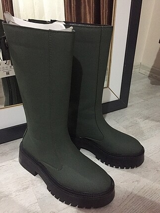 Bershka çizme
