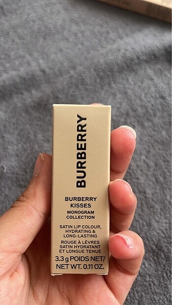 Burberry Kısses Monogram collection ruj