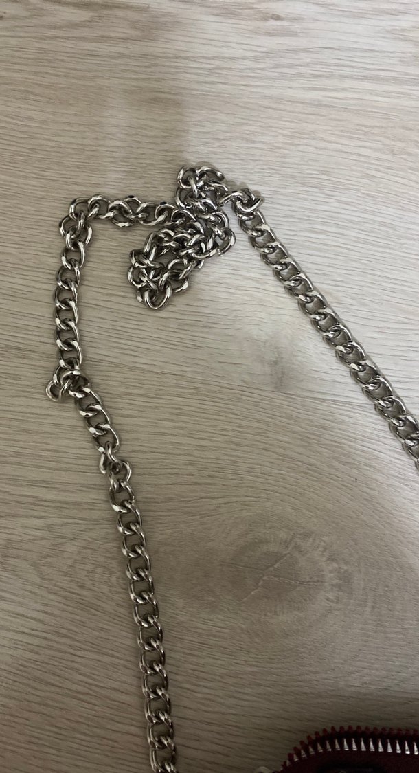 Bordo Zincir Detaylı Yılan Desenli Deri Çanta - Görsel 4