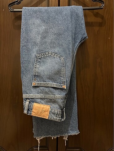 34 Beden mavi Renk Zara Straight High Waist Jean