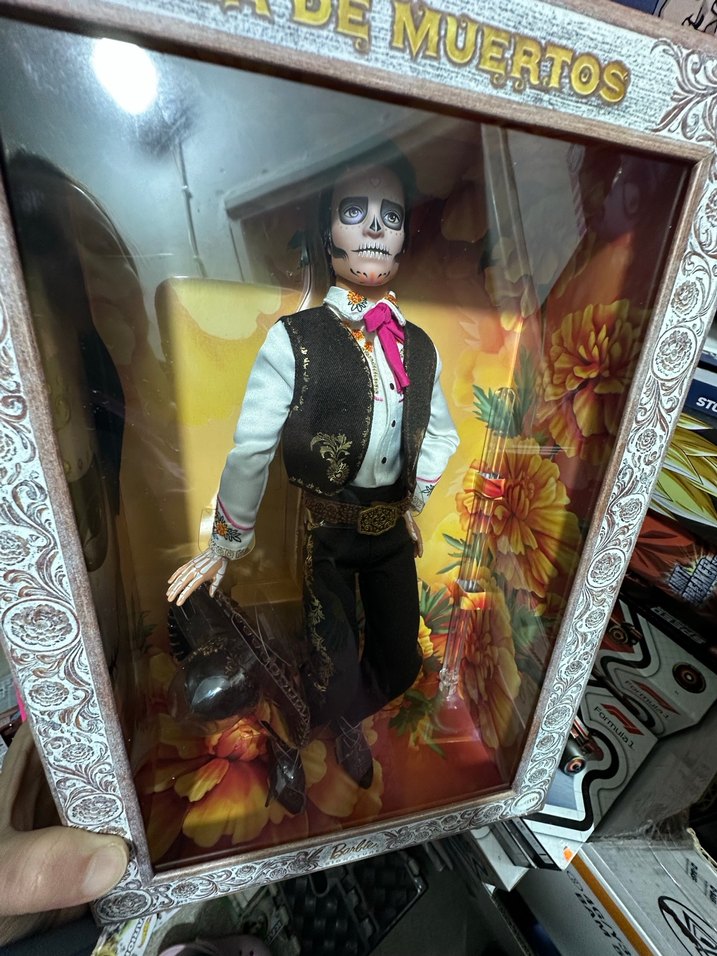 Altın Detaylı Karanlık Temalı Dia de Muertos Bebek - Görsel 2