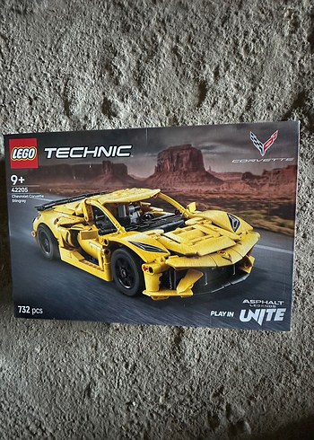 LEGO Technic Sarı Chevrolet Corvette 732 Parça