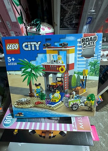 LEGO City Renkli Plaj Evi Seti 60328