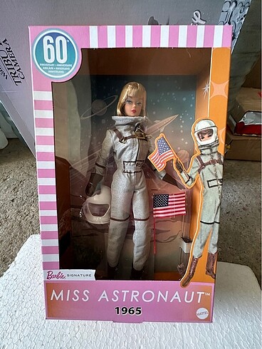 barbie astronot