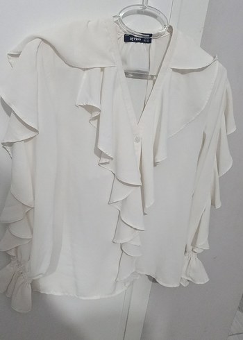 Beyaz Fırfırlı V Yakalı Keten Bluz - Görsel 2