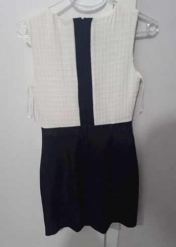 Kemer Detaylı Kısa Siyah Beyaz Elbise - Görsel 4