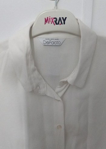 Beyaz Kısa Kollu Düğmeli Keten Gömlek - Görsel 2