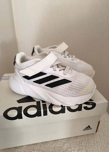 24 Beden beyaz Renk Orijinal Adidas Çocuk Ayakkabı