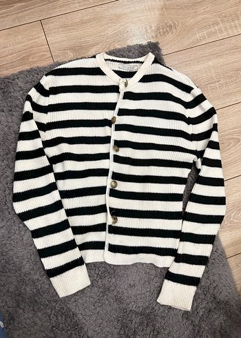 Siyah Beyaz Çizgili Triko Hırka - Görsel 2