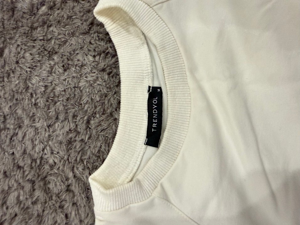 Beyaz Pamuklu Uzun Kollu Crop Sweatshirt - Görsel 3