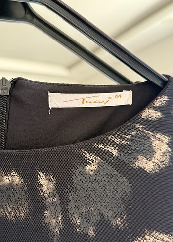 Uzun Bağlama Desenli Siyah Elbise abiye - Görsel 3