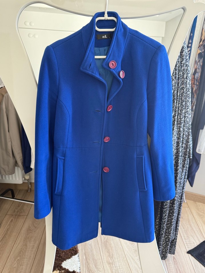 Mavi Düğmeli Kadın Kaban Adl - Görsel 2