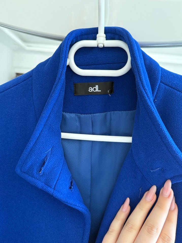 Mavi Düğmeli Kadın Kaban Adl - Görsel 3