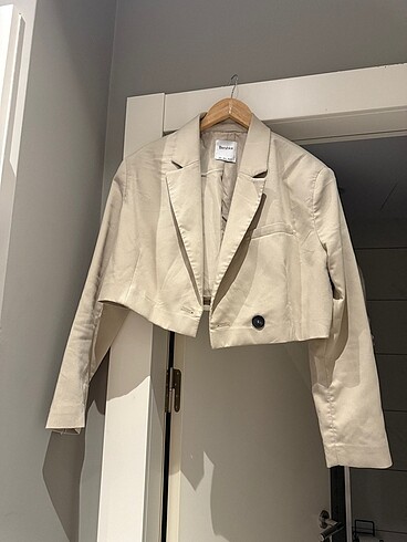 bershka crop blazer ceket