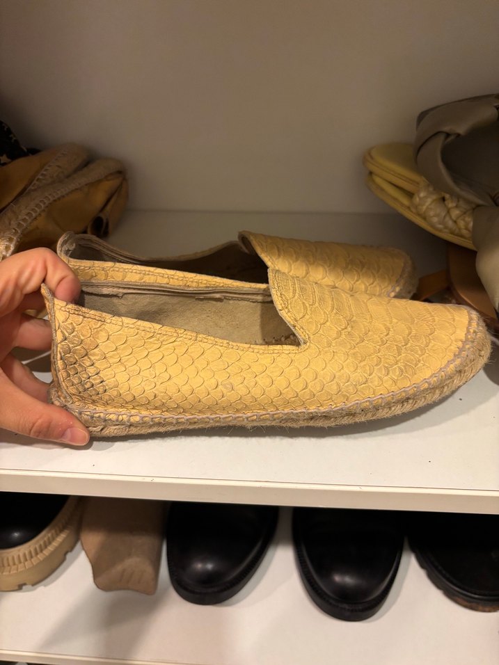 Sarı Deri Yılan Desenli Manebi Marka Espadril - Görsel 2