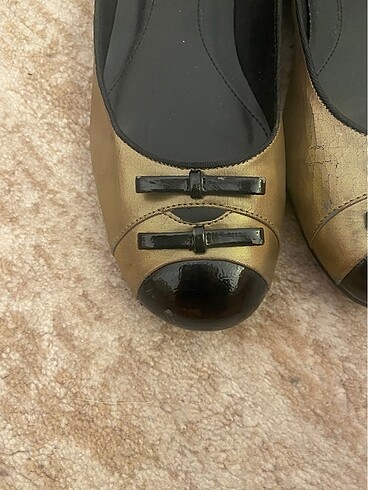 Charles & Keith Charles keith babet