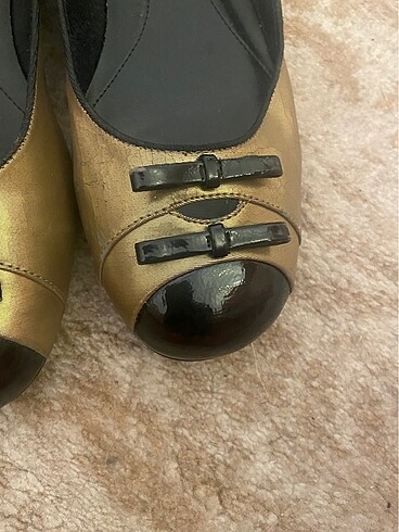40 Beden Charles keith babet