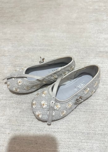 Zara Nakışlı Gri Kız Babet Ayakkabı 21 Numara - Görsel 4