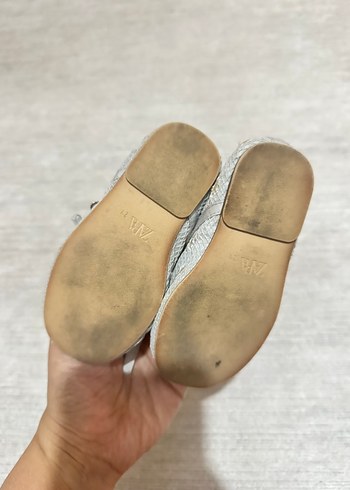 Zara Nakışlı Gri Kız Babet Ayakkabı 21 Numara - Görsel 5