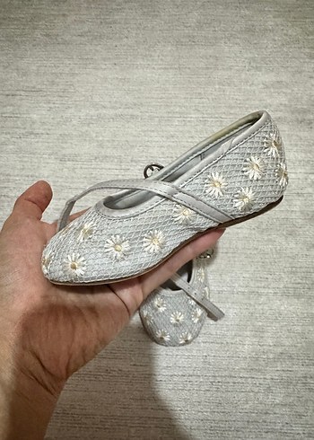 Zara Nakışlı Gri Kız Babet Ayakkabı 21 Numara - Görsel 3
