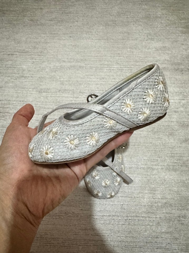 Zara Nakışlı Gri Kız Babet Ayakkabı 21 Numara - Görsel 3