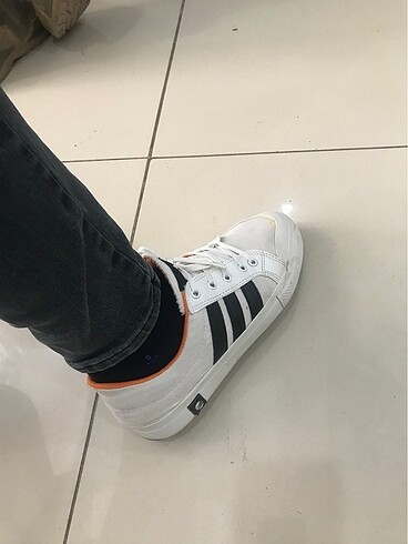 Adidas Spor Ayakkabı