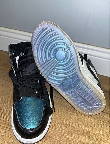 36 Beden Nike Air Jordan 1 Mid (9325-COYLM) Bayan Jordan Ayakkabı