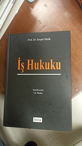 İş Hukuku, Sarper Süzek, 2016 baskı. Kitap ikinci el olmasına ra