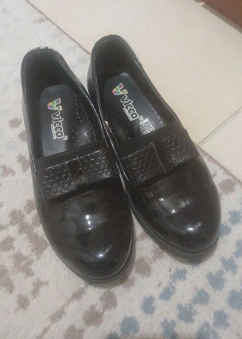 Vicco 33 Numara Siyah Rugan Kız Babet Ayakkabı - Görsel 3