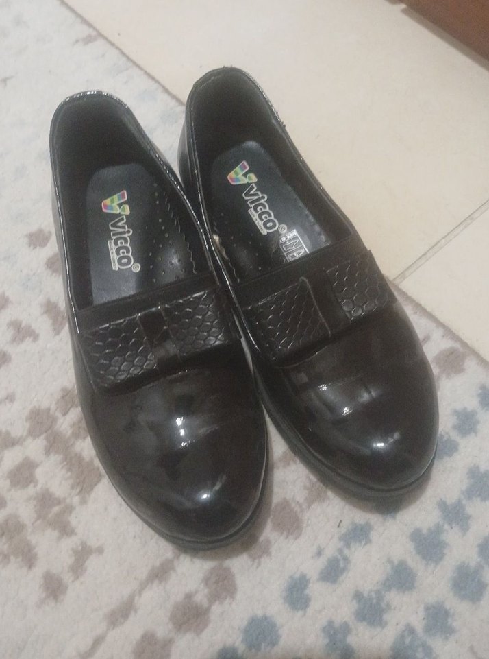 Vicco 33 Numara Siyah Rugan Kız Babet Ayakkabı - Görsel 3