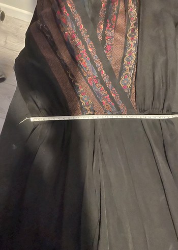 m Beden kahverengi Renk Uzun Siyah V Yaka Detaylı Elbise