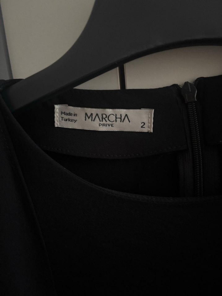 Siyah plise etekli takım - Görsel 4