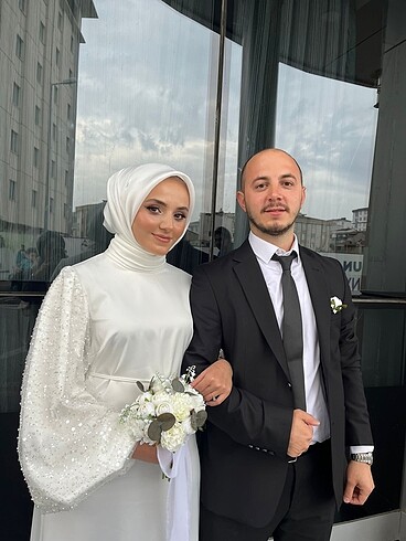 Saten nikah elbisesi