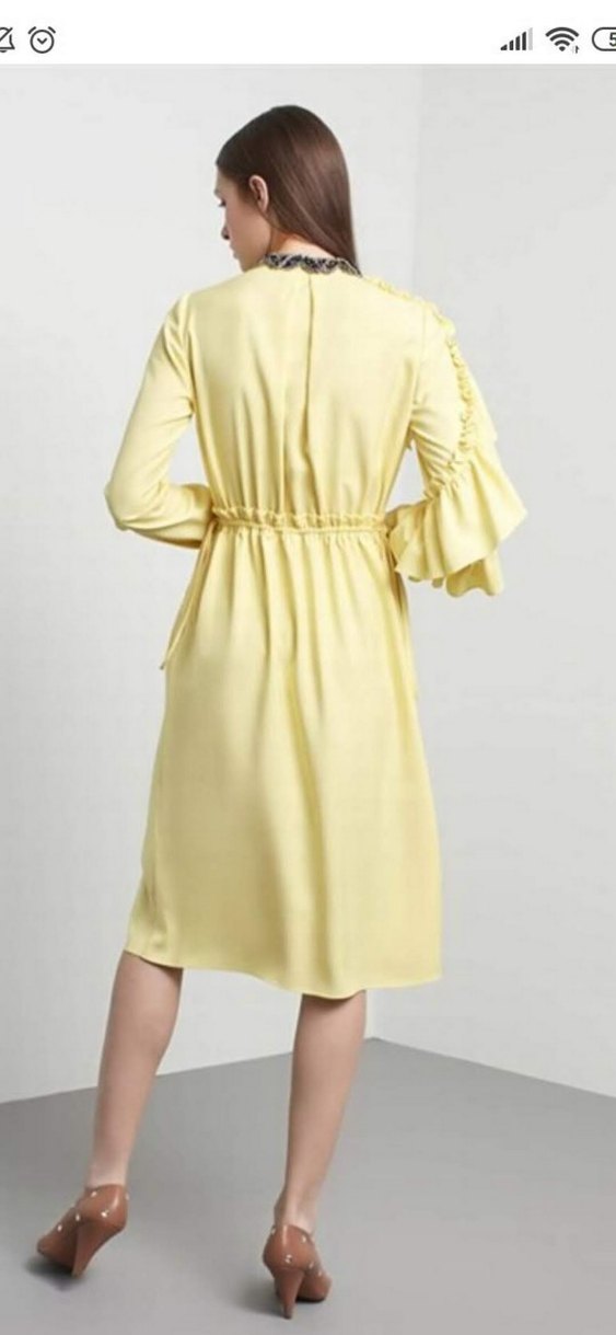 machka işlemeli Sarı Uzun Fırfırlı Elbise - Görsel 2