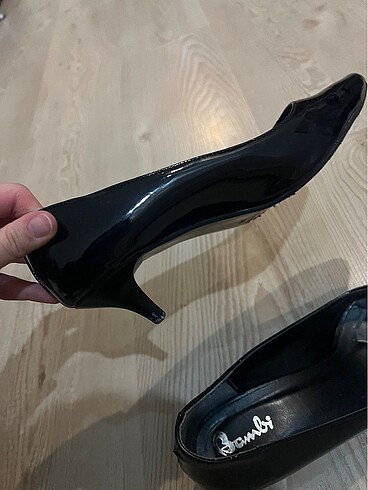 38 Beden Bambi rugan topuklu ayakkabı
