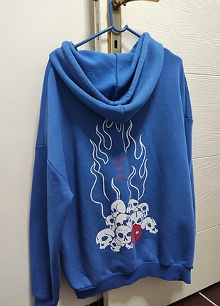 Mavi sweatshirt