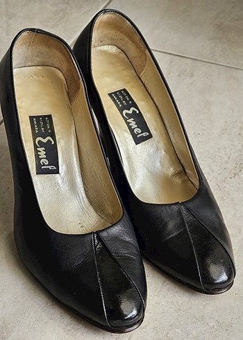 Parlak Siyah Stiletto Topuklu Klasik Kadın Ayakkabı