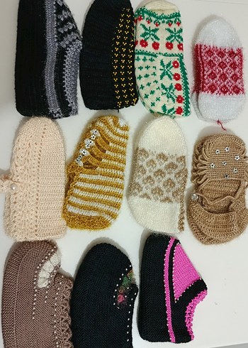 El Örgüsü Çeşitli Renklerde Patik Modelleri