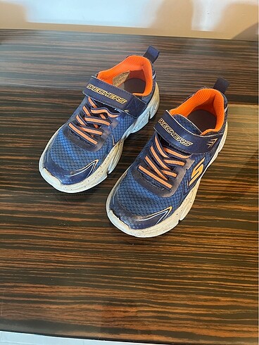 Skechers